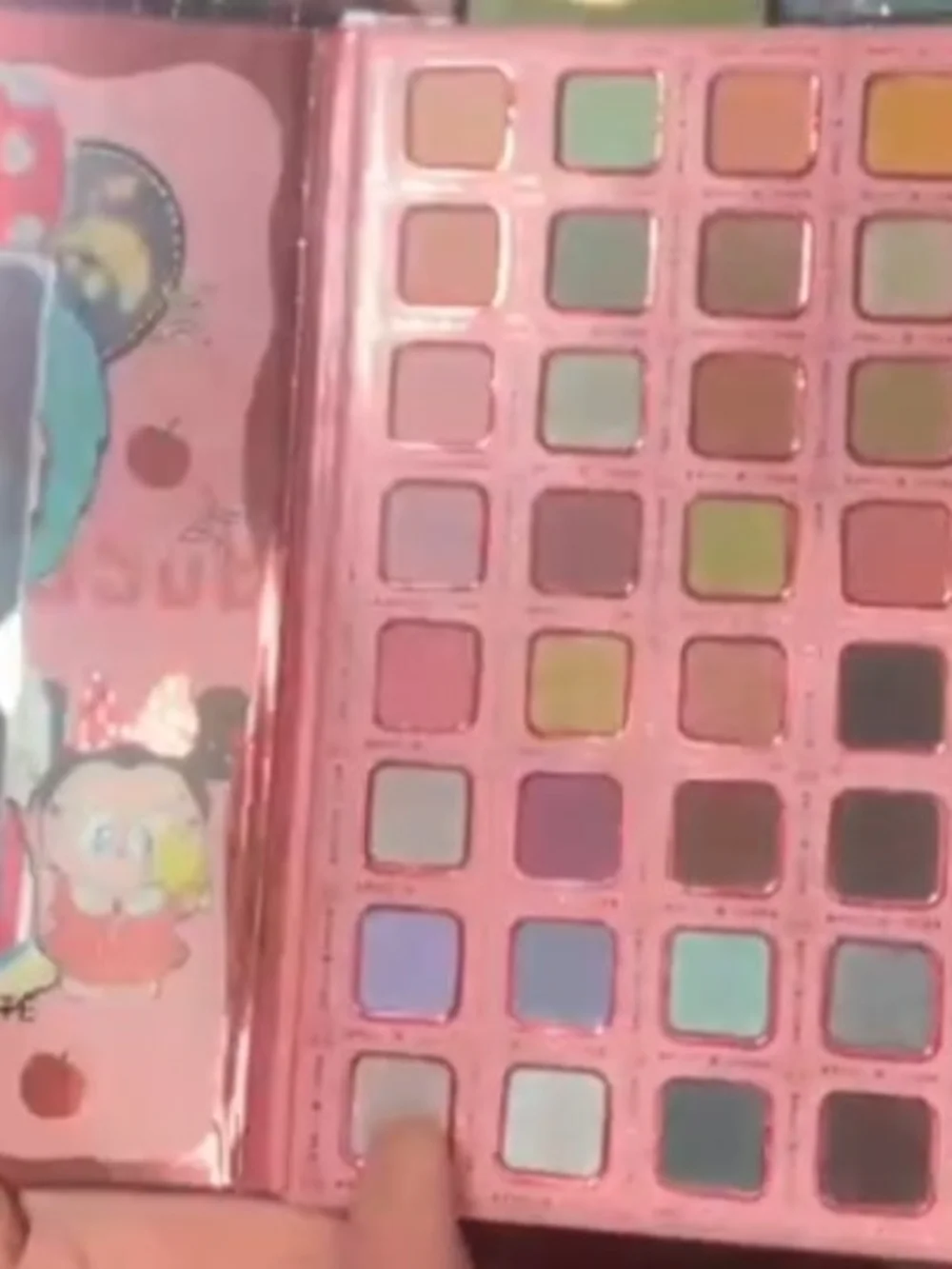 Cute Labubu Character Eyeshadow Palette - NEW